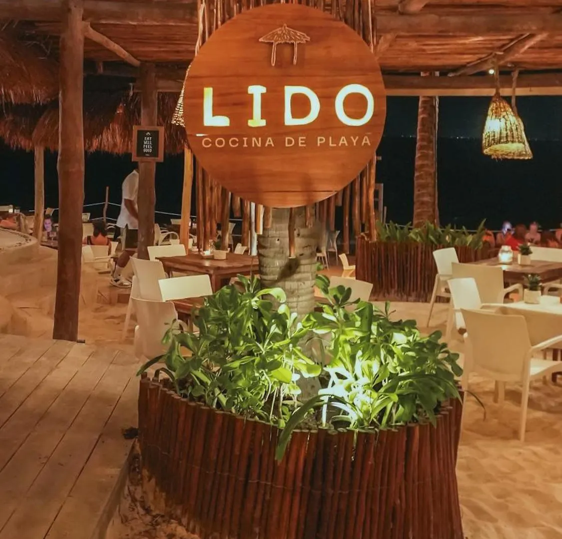 Hotel Casa Colibri Playa del Carmen Mexico